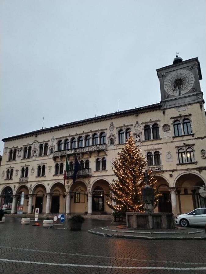 Il Vicolo_Carinissimo Appartamento In Centro Storico, Zona Giorno Mansardata Μπελούνο Εξωτερικό φωτογραφία