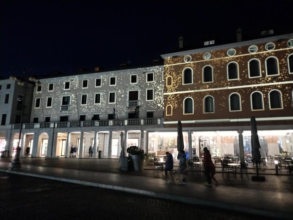 Il Vicolo_Carinissimo Appartamento In Centro Storico, Zona Giorno Mansardata Μπελούνο Εξωτερικό φωτογραφία