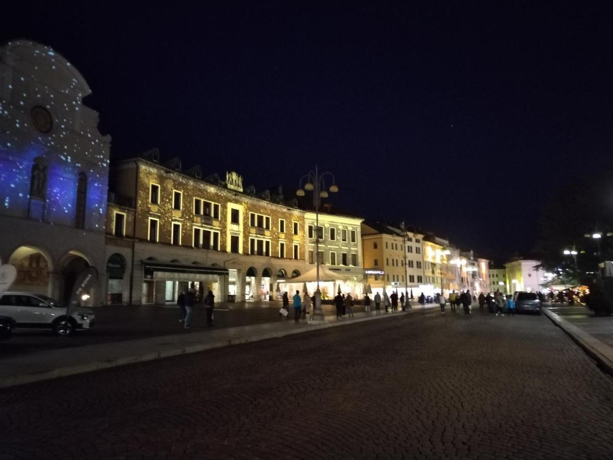 Il Vicolo_Carinissimo Appartamento In Centro Storico, Zona Giorno Mansardata Μπελούνο Εξωτερικό φωτογραφία